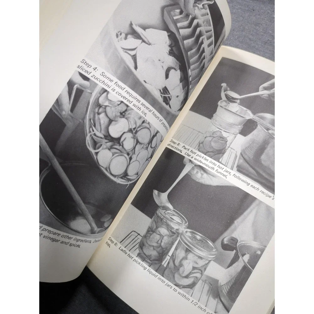 1976 The‎ Food Preserver Consumer Guide Blue Ribbon Recipes Vintage Trade PB